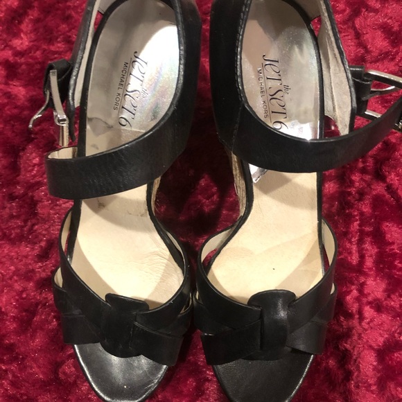 Michael Kors Jet Set 6 size 9 black - Picture 3 of 6